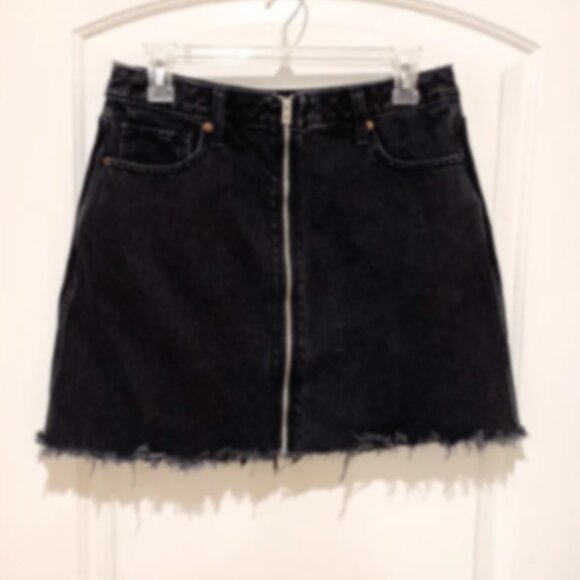 Black Abercrombie & Fitch Zip Down Jean Skirt - Picture 2 of 4